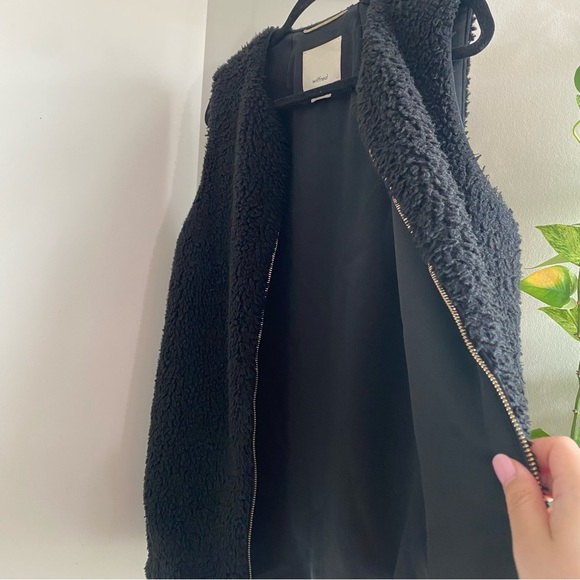 Aritzia Wilfred Chatou Vest Sherpa Faux Fur Soft Plush Black - Picture 2 of 6